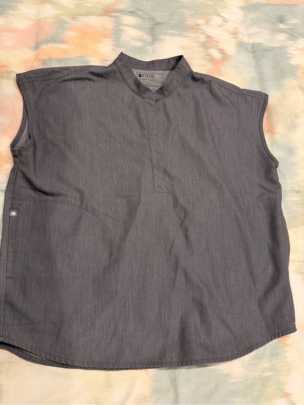 FIGS Women’s Scrub Top